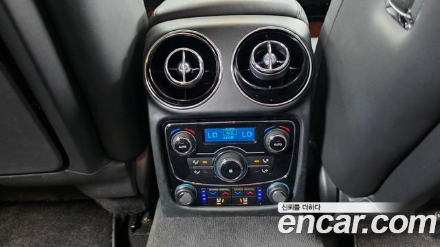 Jaguar XJ 2014 — photo 18