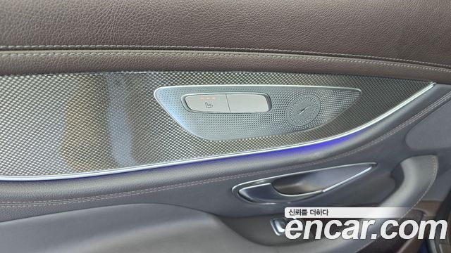 Mercedes-Benz CLS-Class 2019 — photo 19