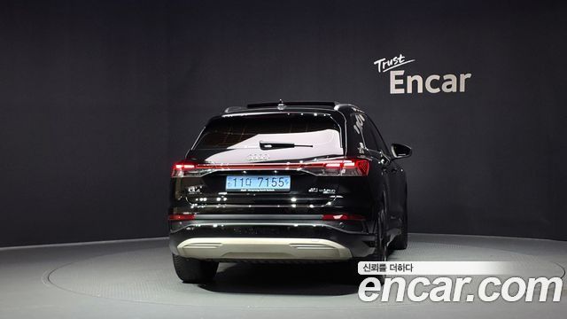 Audi Q4 e-tron 2022 — photo 4