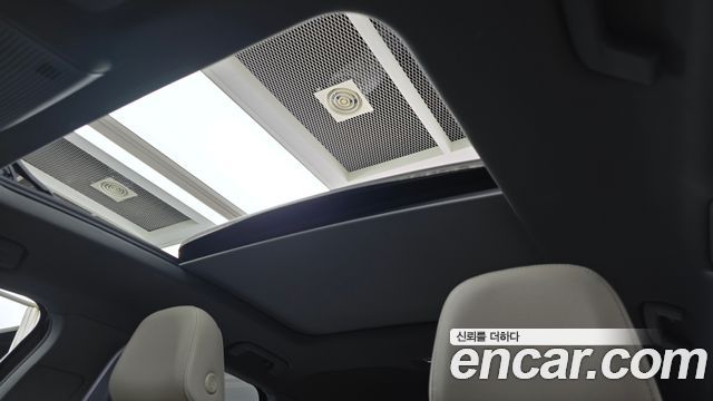Audi Q4 e-tron 2022 — photo 17