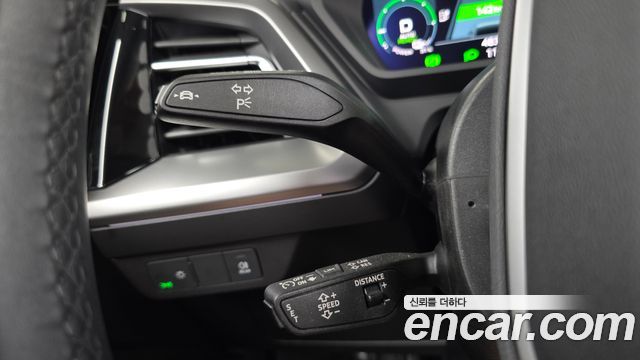 Audi Q4 e-tron 2022 — photo 18