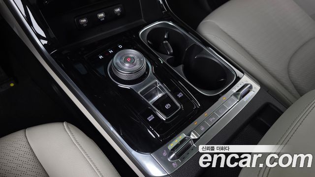 Kia Canival 2022 — photo 9