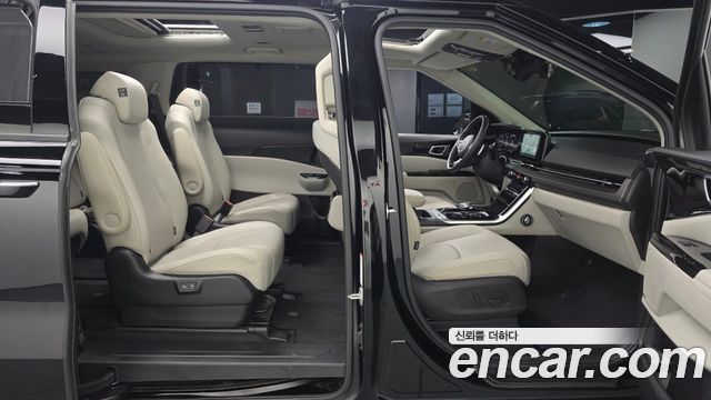 Kia Canival 2022 — photo 19
