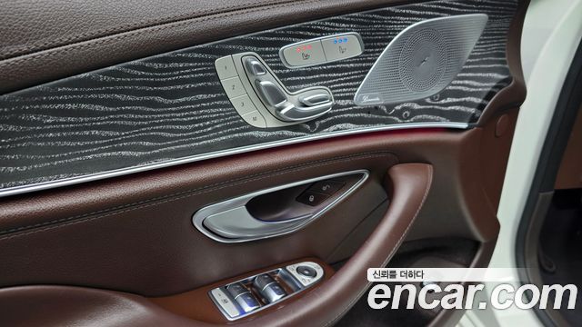 Mercedes-Benz CLS-Class 2021 — photo 14