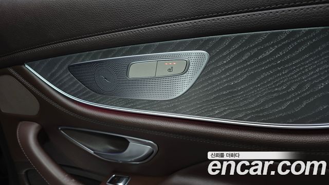 Mercedes-Benz CLS-Class 2021 — photo 30