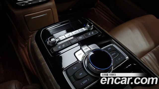 Genesis G90 2020 — photo 25