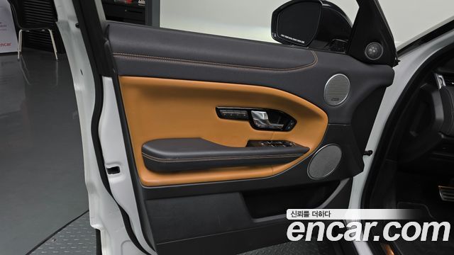 Land Rover Range Rover Evoque 2018 — photo 14