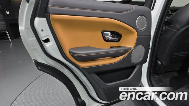 Land Rover Range Rover Evoque 2018 — photo 15