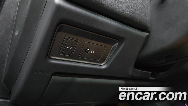 Land Rover Range Rover Evoque 2018 — photo 27