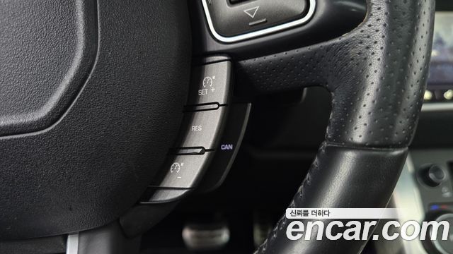 Land Rover Range Rover Evoque 2018 — photo 28