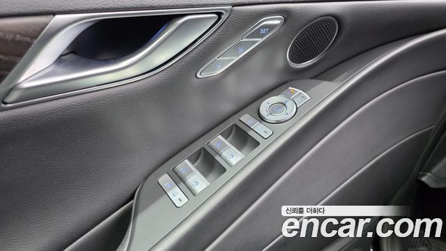 Genesis G80 2022 — photo 29