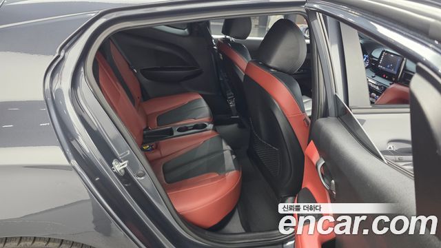 Hyundai Veloster 2018 — photo 11