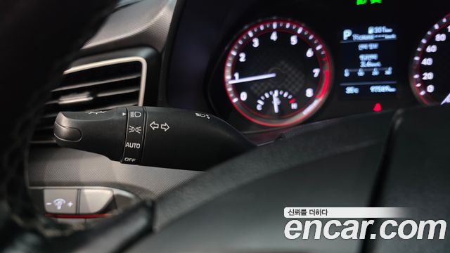 Hyundai Veloster 2018 — photo 14
