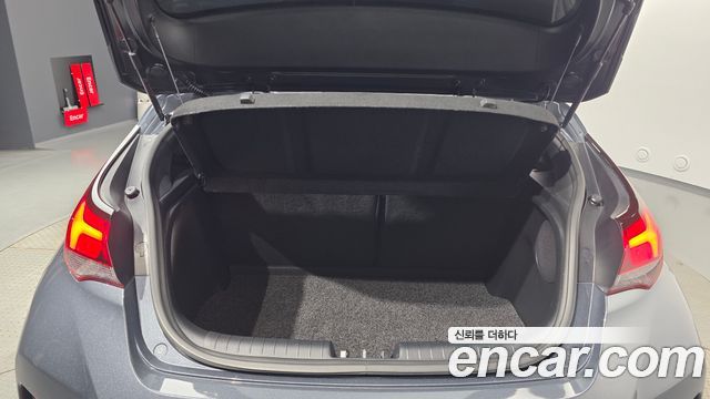 Hyundai Veloster 2018 — photo 20
