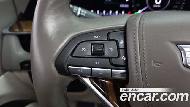 Cadillac Escalade 2021 — photo 18