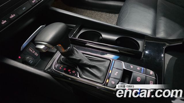 Kia K7 2016 — photo 9