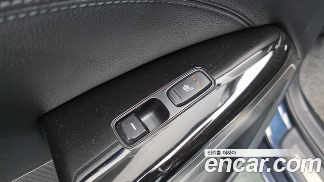 Kia K7 2016 — photo 19