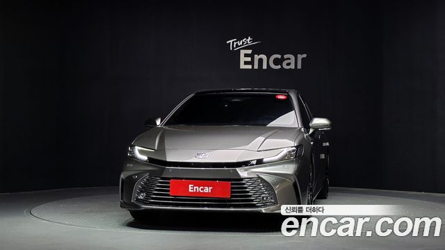 Toyota Camry 2025 — photo 3
