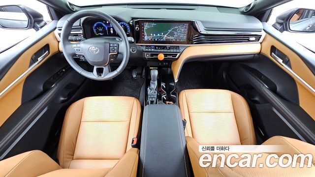 Toyota Camry 2025 — photo 10