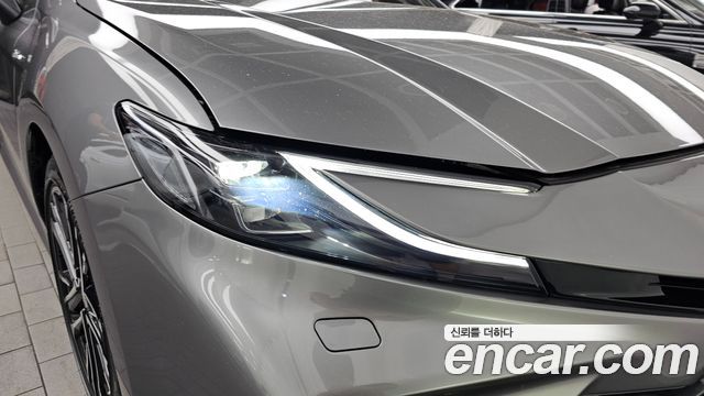 Toyota Camry 2025 — photo 8