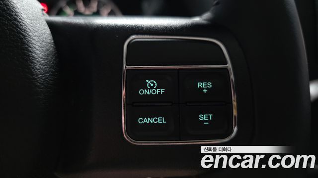 Jeep Wrangler 2016 — photo 19