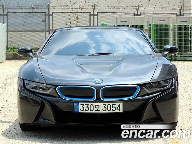 BMW i8 2019 — photo 2