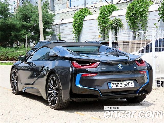 BMW i8 2019 — photo 3