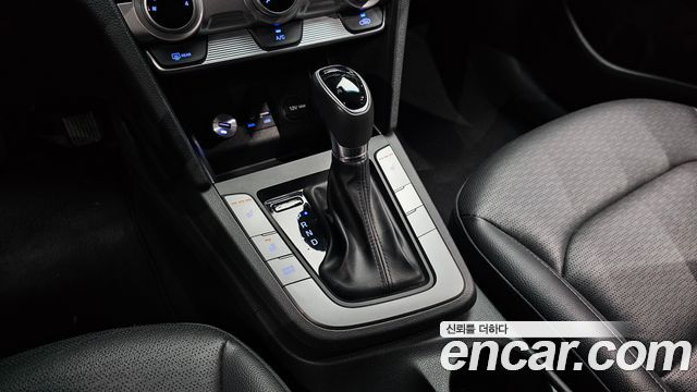 Hyundai AVANTE 2019 — photo 9