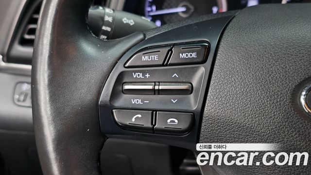 Hyundai AVANTE 2019 — photo 14