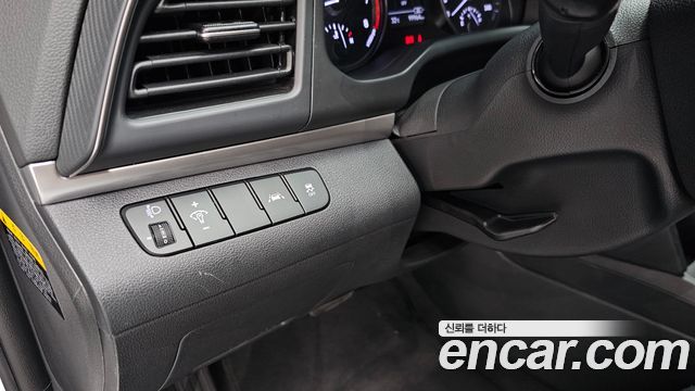 Hyundai AVANTE 2019 — photo 15