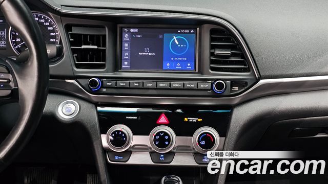 Hyundai AVANTE 2019 — photo 18