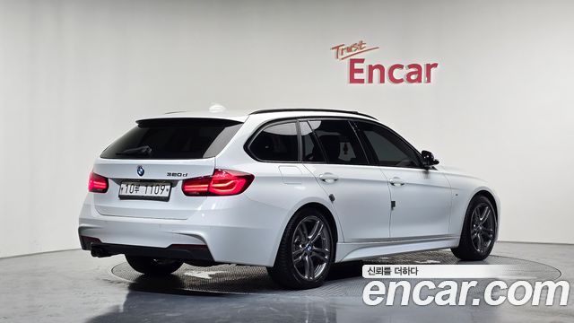 BMW 3-Series 2019 — photo 2