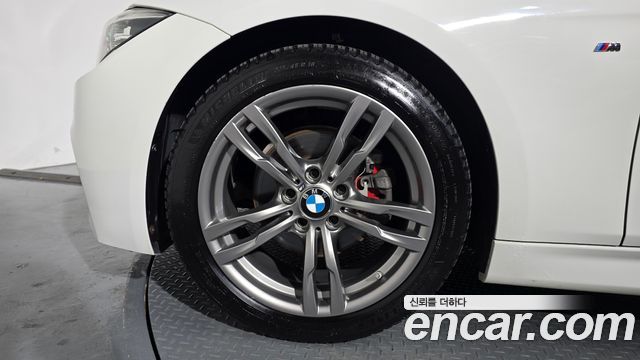 BMW 3-Series 2019 — photo 5