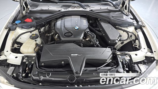 BMW 3-Series 2019 — photo 6