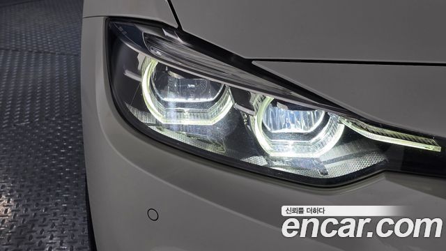 BMW 3-Series 2019 — photo 8
