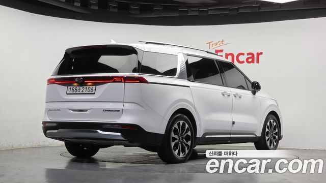 Kia Canival 2021 — photo 2