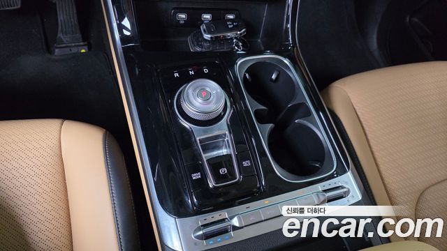 Kia Canival 2021 — photo 9