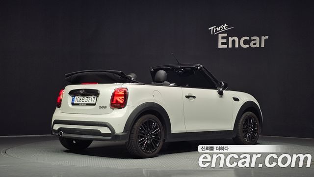 Mini Cooper Convertible 2024 — photo 2