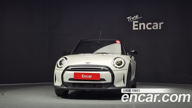 Mini Cooper Convertible 2024 — photo 3