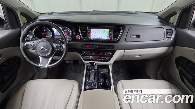 Kia Canival 2016 — photo 7
