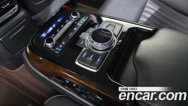 Genesis EQ900 2016 — photo 18