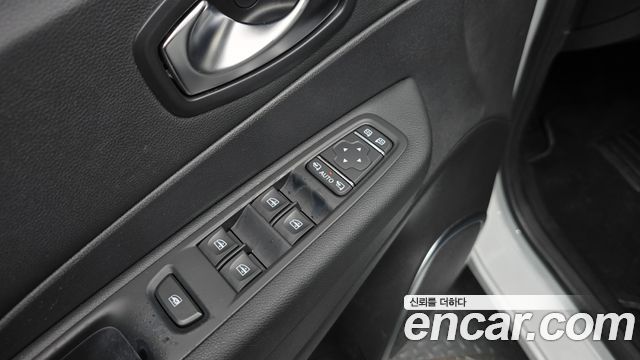 Renault Korea QM3 2018 — photo 21