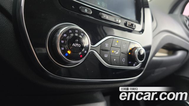 Renault Korea QM3 2018 — photo 22