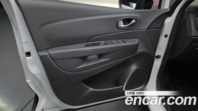 Renault Korea QM3 2018 — photo 14