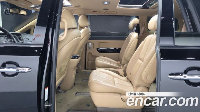 Kia Canival 2019 — photo 11