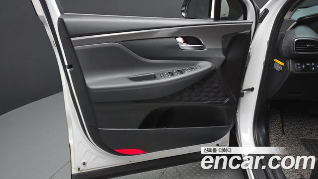 Hyundai Santafe 2019 — photo 14