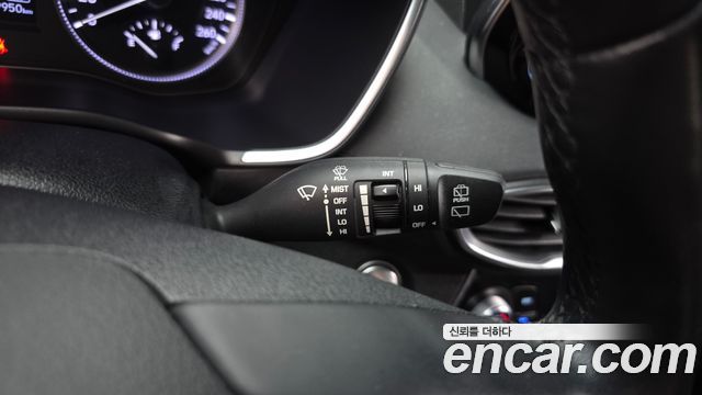 Hyundai Santafe 2019 — photo 28