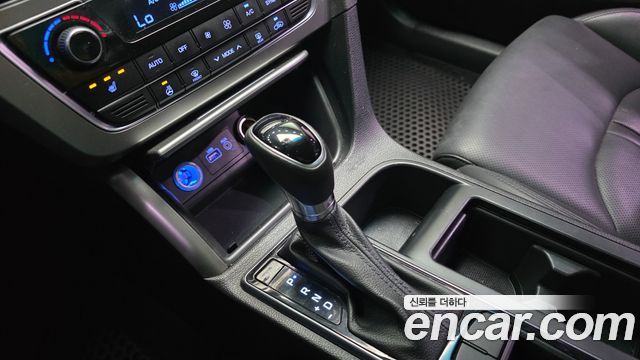 Hyundai Sonata 2017 — photo 12