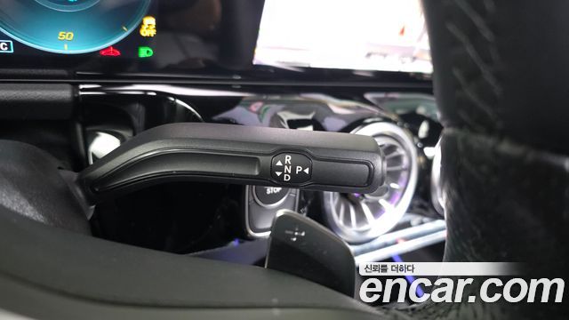 Mercedes-Benz EQA 2023 — photo 12