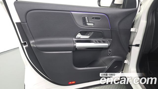 Mercedes-Benz EQA 2023 — photo 14